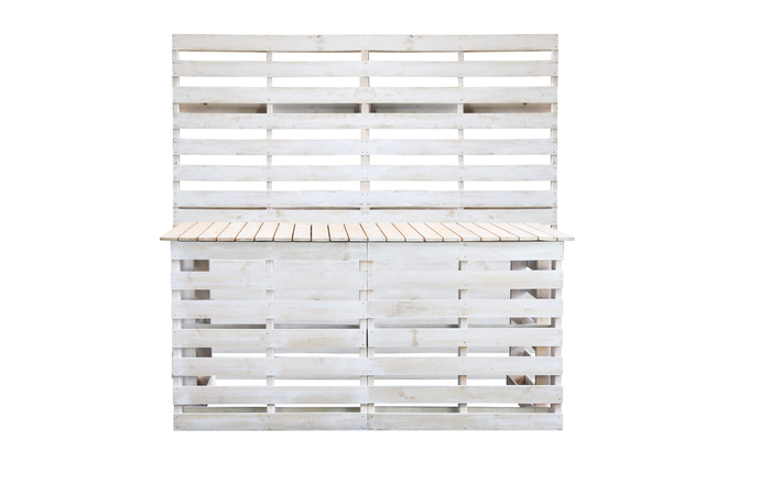 white wash pallet bar combo hire by Event Marquees | © Event Marquees