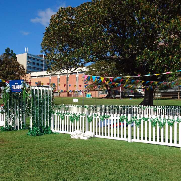 picket fence for hire by event marquees | © event marquees | © event marquees