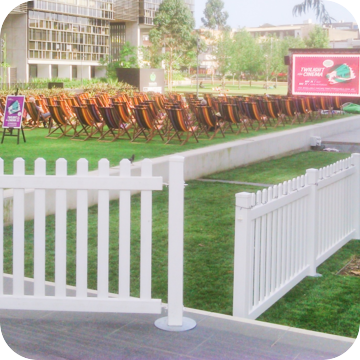 picket fence hire by event marquees | © event marquees