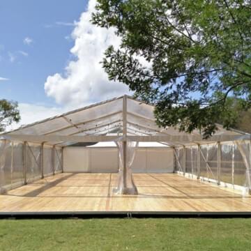 wooden floor hire by event marquees | © event marquees