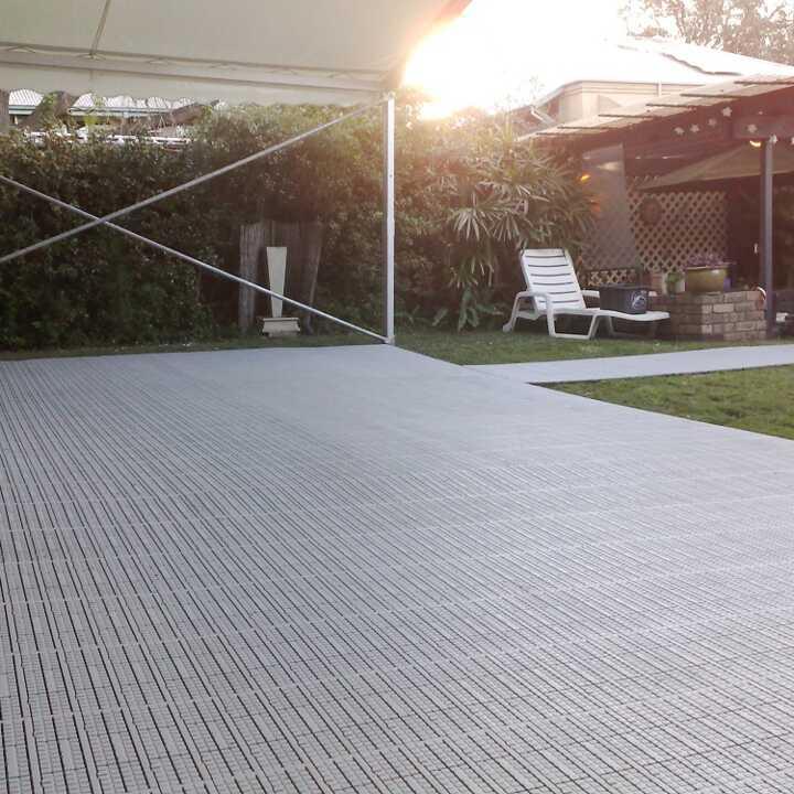 pro floor hire by event marquees | © event marquees