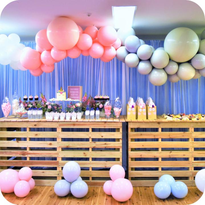 PALLET Furniture for SALE Pallet Tables & Bars for sale in Sydney