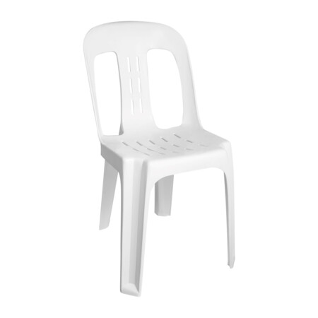 white plastic chair | © event marquees