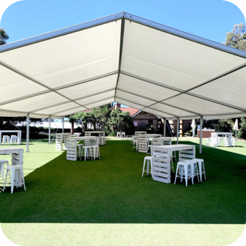 Whitewash Pallet Furniture by Event Marquees | © Event Marquees